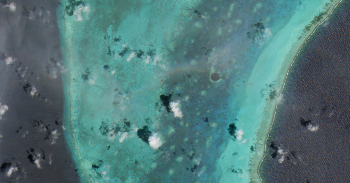 Sentinel-2C delivers the first images less than 2 weeks after launch. Here, the famous Great Blue Hole in Belize.