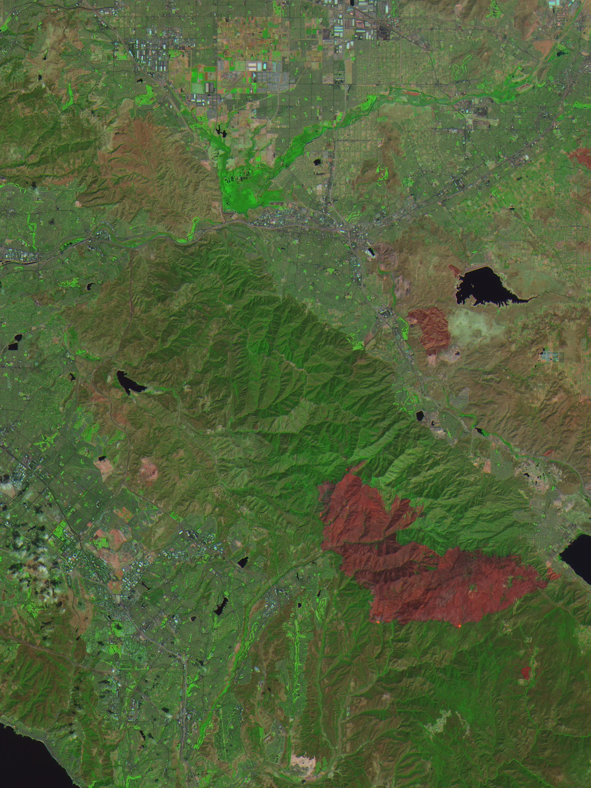 False colour (B12, B8A, B4): The Airport Fire east of Los Angeles on 12 September 2024, seen by Sentinel-2C